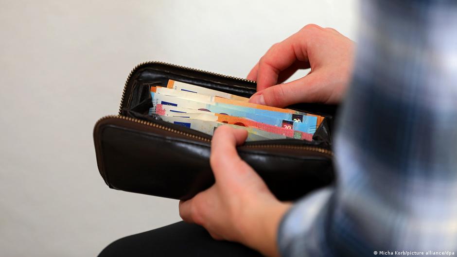 Уряд Німеччини затвердив скасування допомоги "бюргергельд"