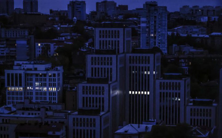 На Різдво графіки відключення світла діятимуть в усіх областях