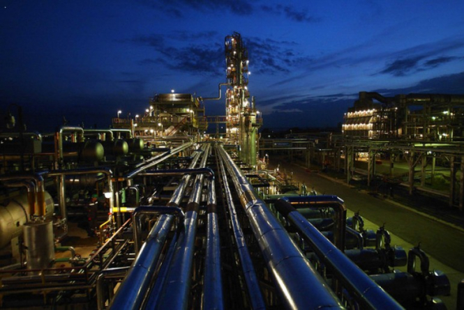 росія заявила про удар дронів по порту та НПЗ в Туапсе