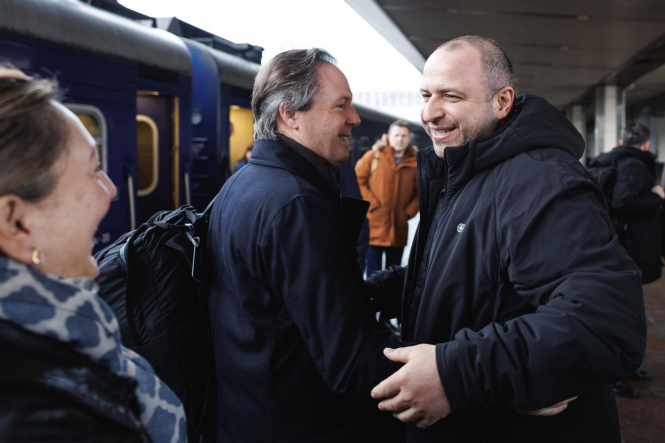 До Києва приїхали радники НАТО та ЄС для обговорення безпекових і економічних питань