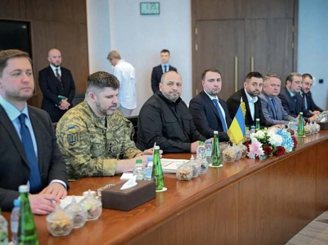 Другий раунд переговорів в ОАЕ щодо миру в Україні завершився
