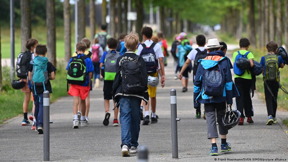 Більшість жителів ФРН вважає витрати на дітей надто високими