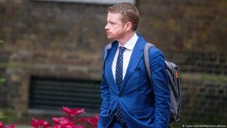 "Файли Епштейна": керівник апарату Стармера йде у відставку