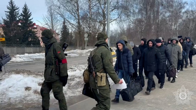 Білоруси скаржаться на масове отримання повісток із вимогою термінової явки