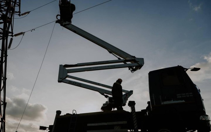 Через російські обстріли сьогодні є знеструмлені споживачі у шести областях