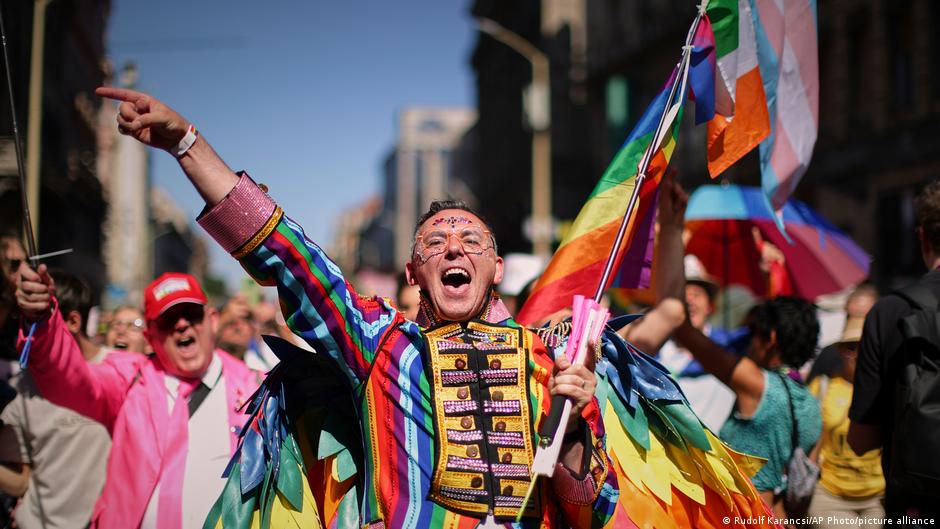 Суд ЄС відкинув угорський закон про ЛГБТК