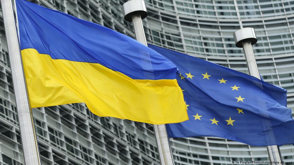 Джерела DW: ЄС може обмежити захист для чоловіків з України