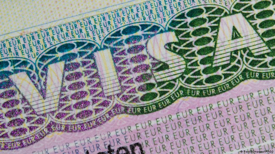 В ЄС обіцяли посилити візові обмеження для росіян
